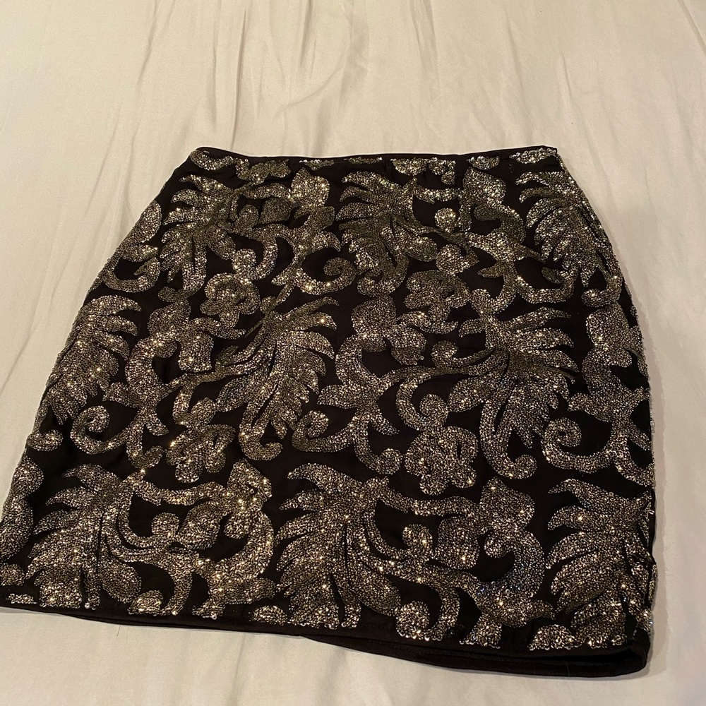Gold Sequence design skirt